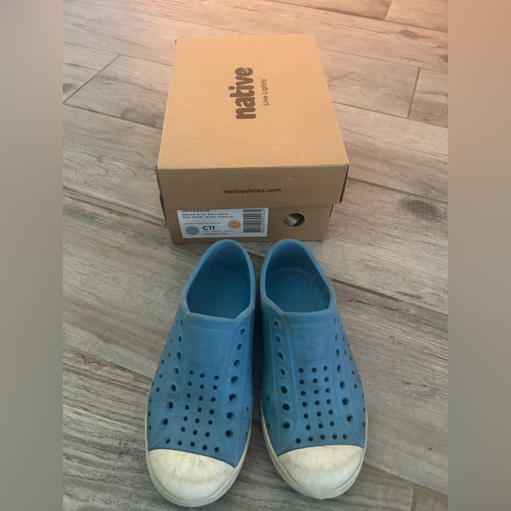 Native Jefferson Resting Blue size C11 with box